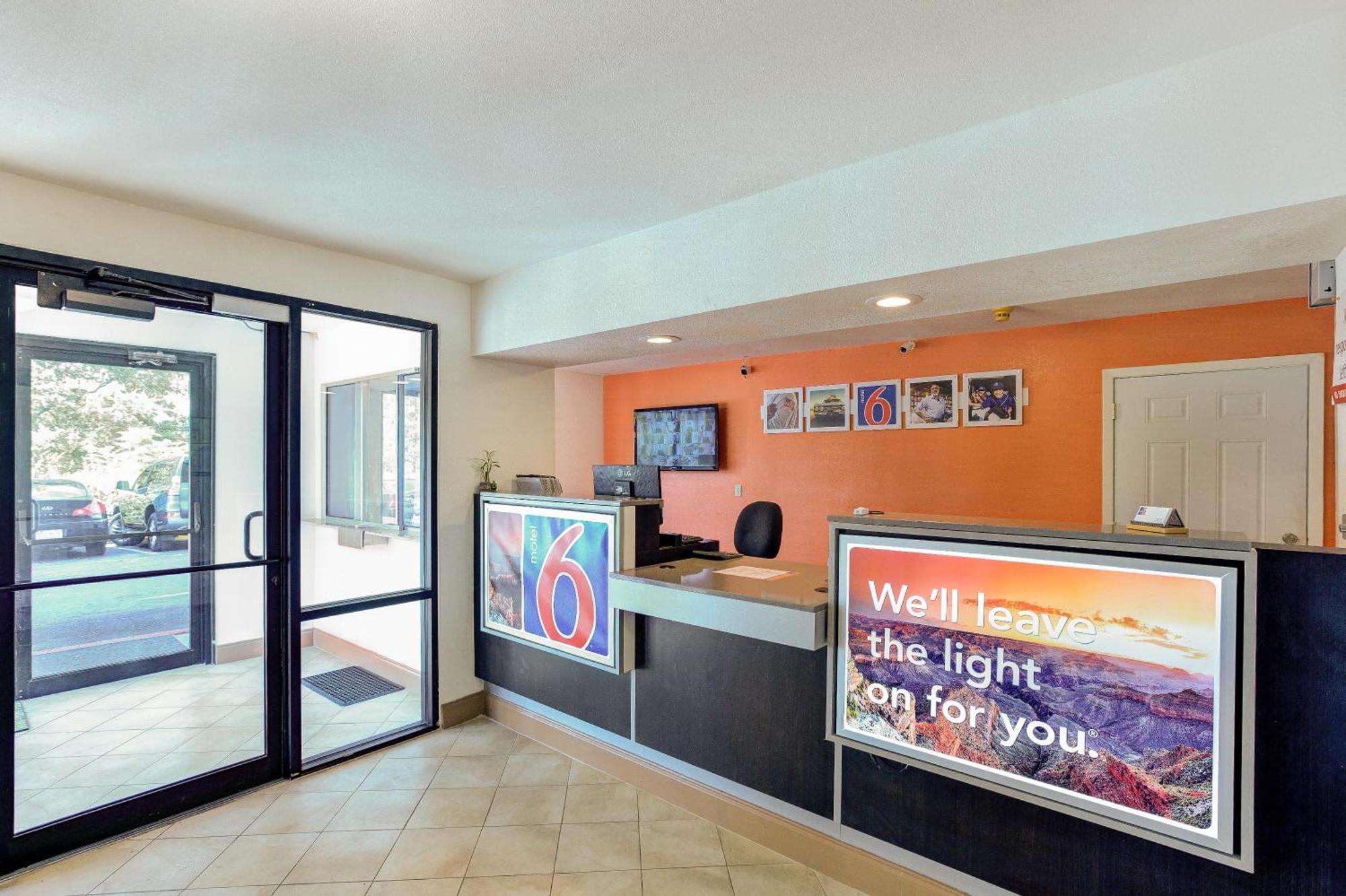 Hotel 6-dallas, Tx - South 3*