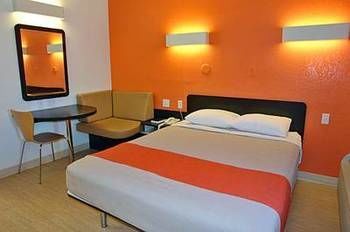 Hotel 6-dallas, Tx - South 3*