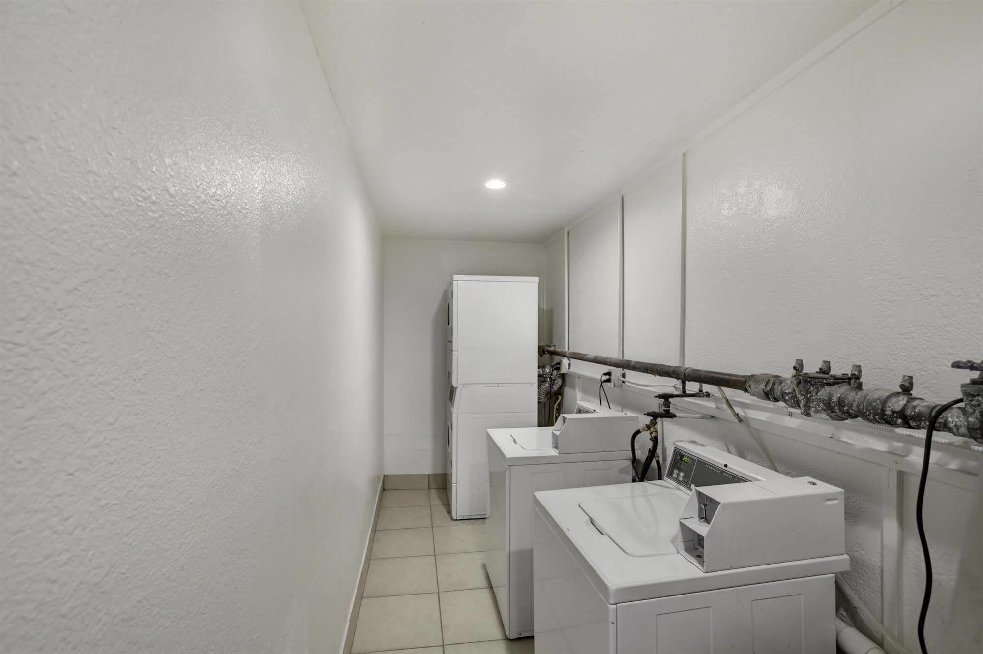 Hotel 6-dallas, Tx - South 3*